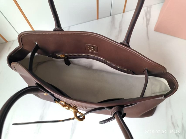 スーパーコピーブランドバッグ素材ディテール